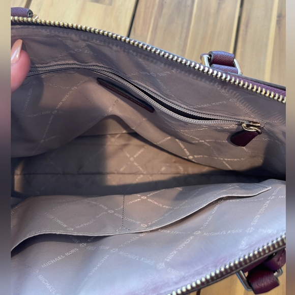 Michael Kors Ciara L Satchel Saffiano Leather Bag Merlot Zip Closure - Picture 9 of 10